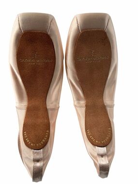 Gaynor Minden Women's Ballet Pointe Shoes Performance Wear Size 9M